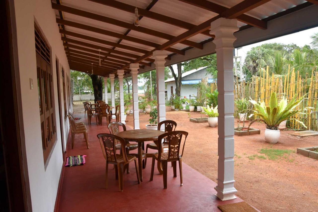 Dula Lake Resort Anuradhapura Exterior foto